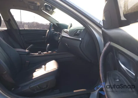 2013 BMW 328I xDrive z USA, uszkodzony, nr VIN WBA3B5G59DNS03805